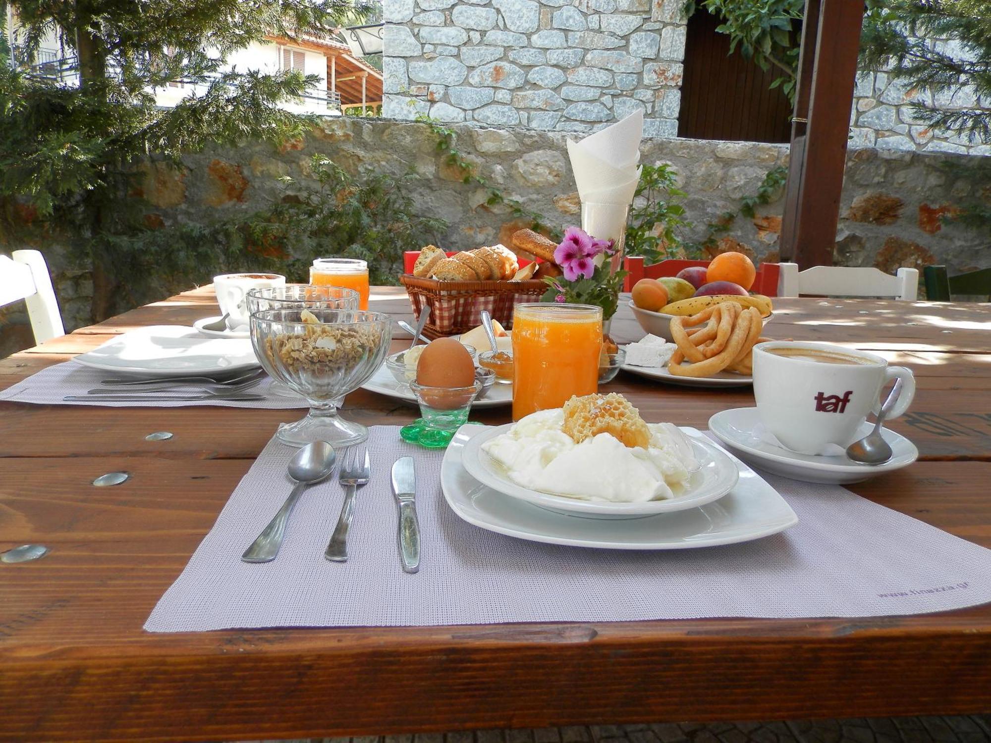 Aeolos Hotel Apartments Gythio Extérieur photo