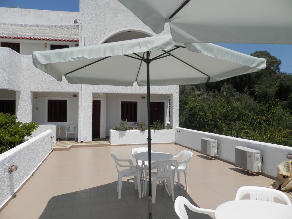 Aeolos Hotel Apartments Gythio Extérieur photo
