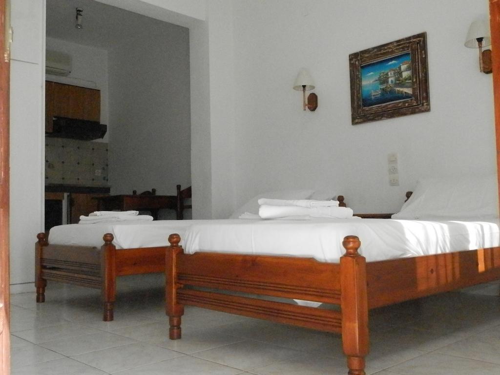 Aeolos Hotel Apartments Gythio Extérieur photo