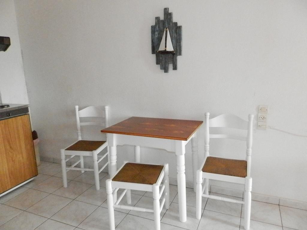 Aeolos Hotel Apartments Gythio Chambre photo