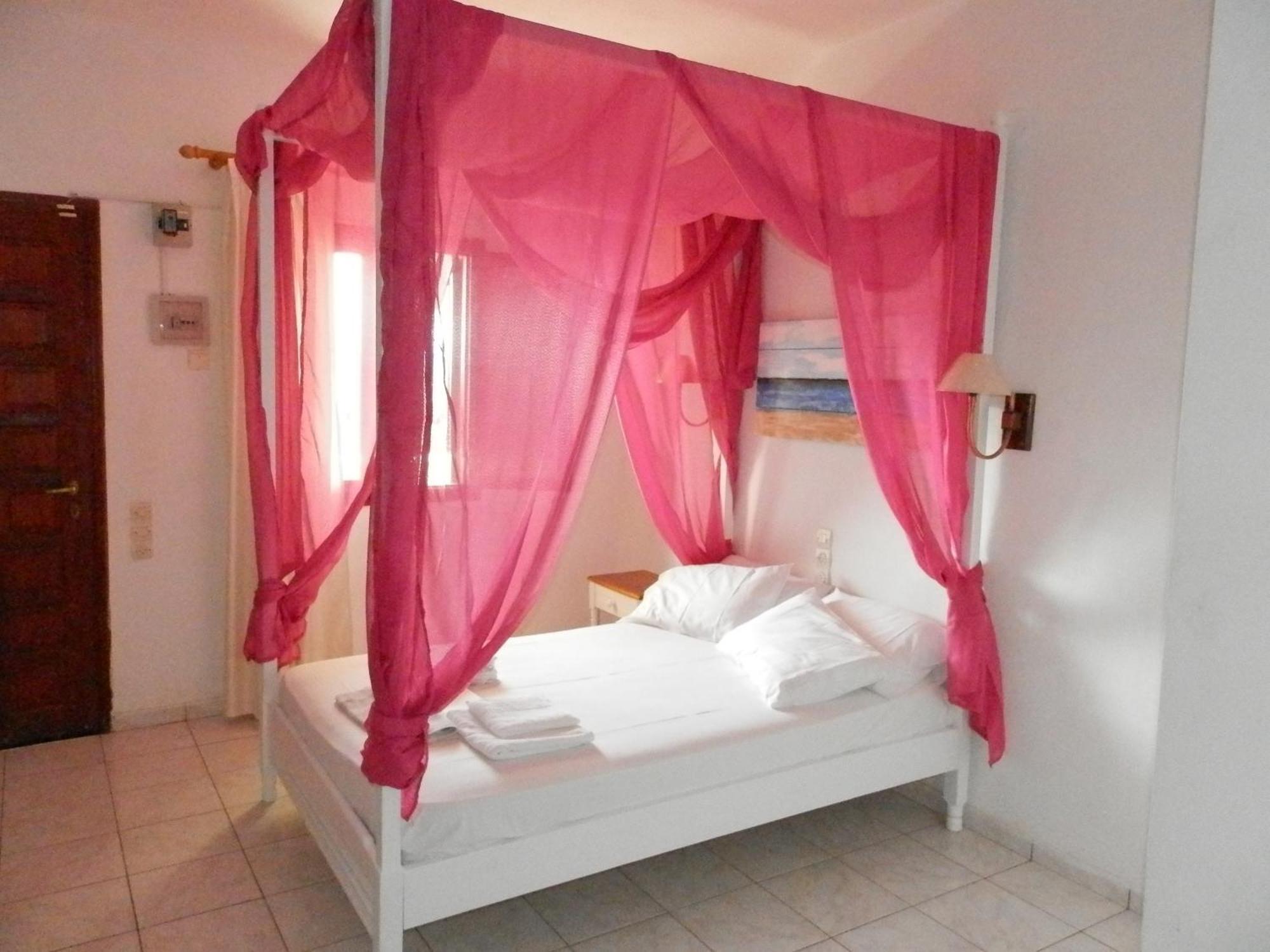 Aeolos Hotel Apartments Gythio Extérieur photo